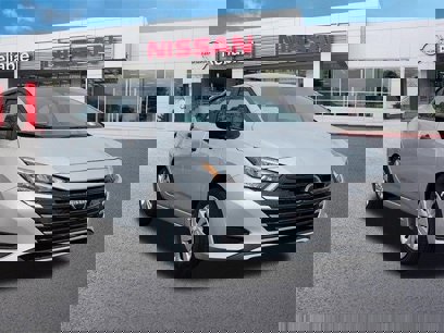 New 2025 Nissan Versa S