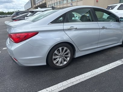 Used 2014 Hyundai Sonata Limited w/ Technology Package 05