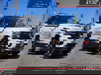 New 2025 Kia Seltos S