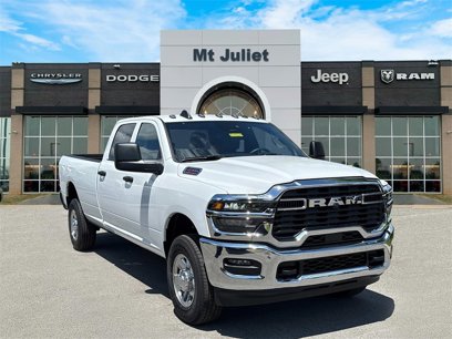 New 2025 RAM 2500 Tradesman w/ Chrome Appearance Group