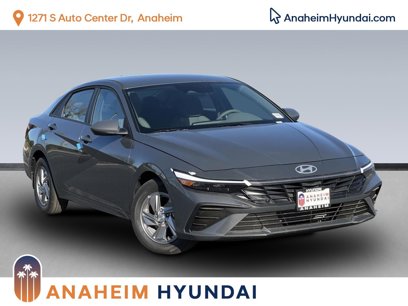 New 2025 Hyundai Elantra SE