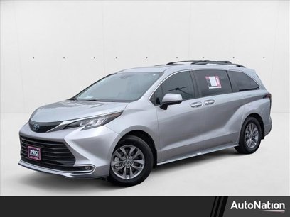 Used 2022 Toyota Sienna XLE