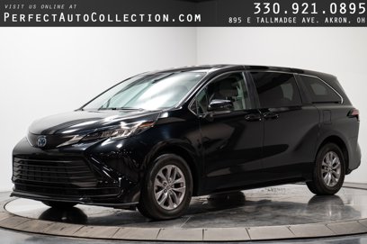 Used 2022 Toyota Sienna LE
