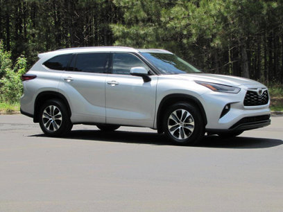 Used 2021 Toyota Highlander XLE