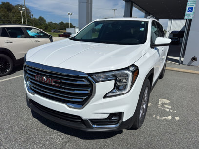 Used 2024 GMC Terrain SLT