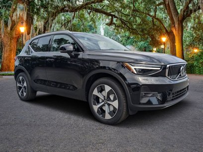 New 2025 Volvo XC40 B5 Plus w/ Protection Package Premier