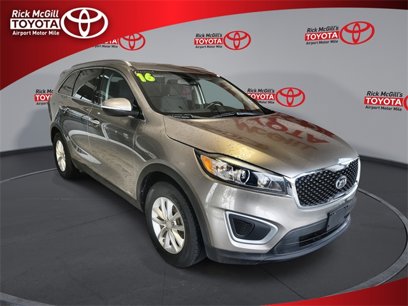 Used 2016 Kia Sorento LX w/ LX Convenience Package