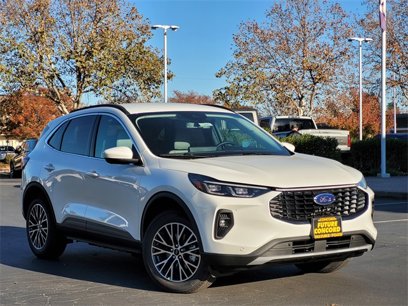 New 2025 Ford Escape SE w/ PHEV Premium Package