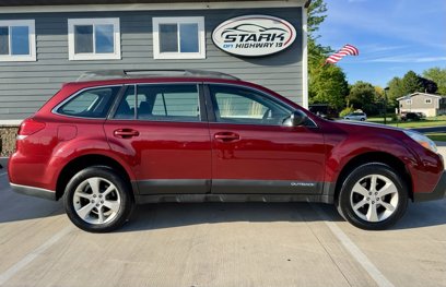 Used 2014 Subaru Outback 2.5i w/ Alloy Wheel Package