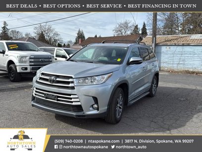 Used 2017 Toyota Highlander SE