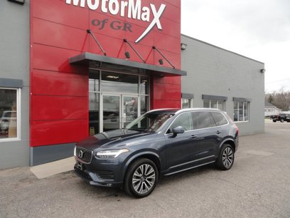 Used 2021 Volvo XC90 T6 Momentum w/ Advanced Package