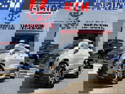 Used 2023 Cadillac XT4 Premium Luxury w/ Cold Weather Package