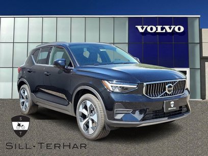 New 2025 Volvo XC40 B5 Core w/ Protection Package Premier