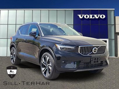 New 2025 Volvo XC40 B5 Ultra w/ Climate Package
