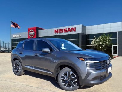 New 2025 Nissan Kicks SV w/ Illumination Package
