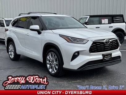 Used 2023 Toyota Highlander Limited