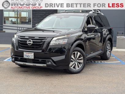 Certified 2022 Nissan Pathfinder SL w/ SL Black Package