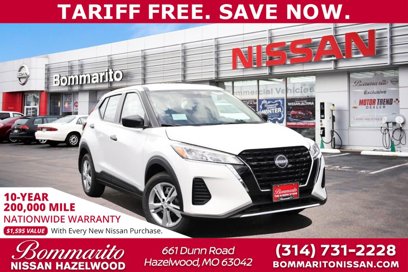 New 2025 Nissan Kicks Play S