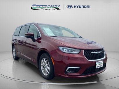 Used 2023 Chrysler Pacifica Touring-L