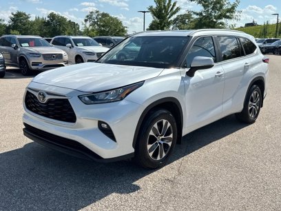 Used 2023 Toyota Highlander XLE