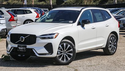 New 2025 Volvo XC60 B5 Core w/ Protection Package Premier