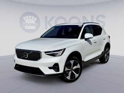 Used 2025 Volvo XC40 B5 Plus