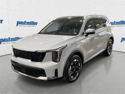 Used 2025 Kia Sorento S w/ Panoramic Sunroof Package