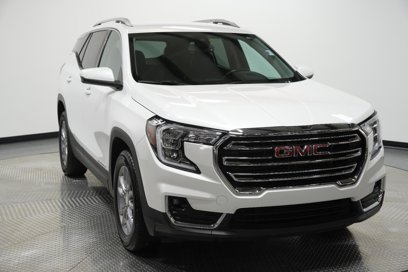 Used 2024 GMC Terrain SLT w/ Infotainment Package II