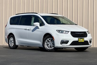 Certified 2022 Chrysler Pacifica Touring-L
