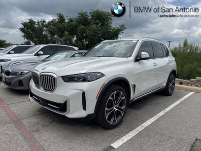 New 2024 BMW X5 sDrive40i w/ Premium Package