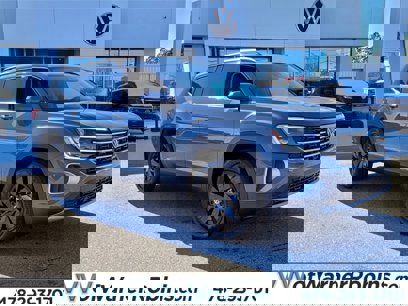 New 2025 Volkswagen Atlas SE