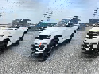 New 2025 Jeep Grand Cherokee Limited w/ Black Appearance Package