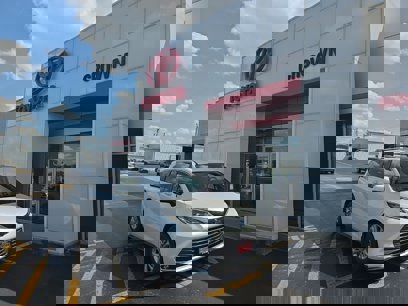 Certified 2024 Toyota Sienna Platinum