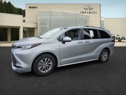Used 2023 Toyota Sienna XLE