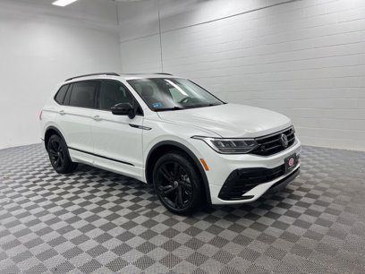 Used 2024 Volkswagen Tiguan SE R-Line