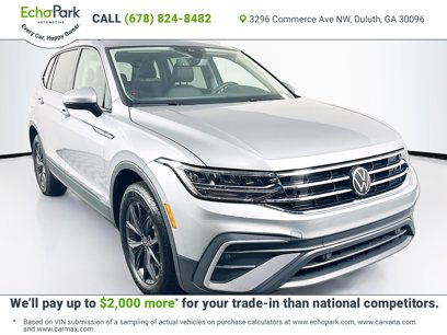 Used 2024 Volkswagen Tiguan SE w/ Panoramic Sunroof Package