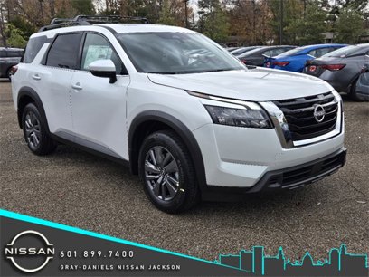 New 2025 Nissan Pathfinder SV w/ SV Premium Package