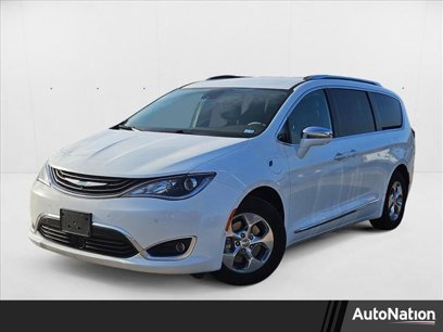 Used 2018 Chrysler Pacifica Limited w/ Advanced Safetytec Group