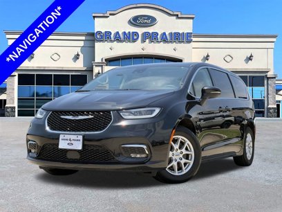 Used 2023 Chrysler Pacifica Touring-L