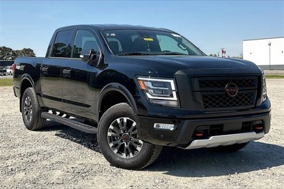 Certified 2024 Nissan Titan PRO-4X w/ Pro-4x Convenience Package