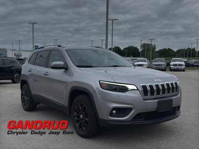 Used 2019 Jeep Cherokee Latitude Plus w/ Comfort/Convenience Group