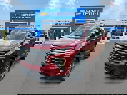 New 2025 Chevrolet Traverse LT w/ LPO, Floor Liner Package