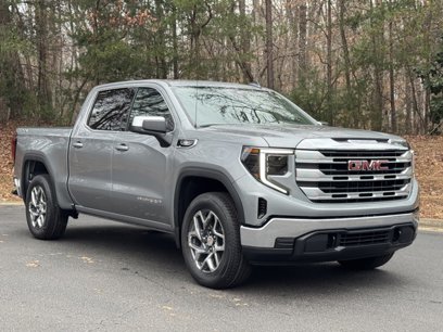 New 2025 GMC Sierra 1500 SLE