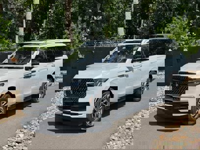 New 2025 Lincoln Navigator L Reserve