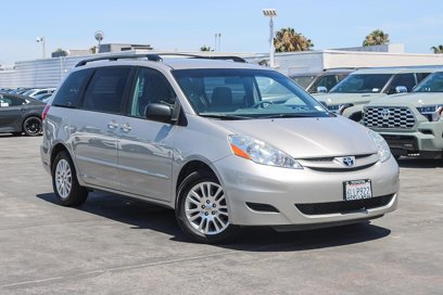 Used 2010 Toyota Sienna LE