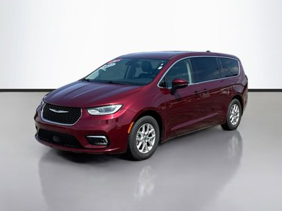Used 2023 Chrysler Pacifica Touring-L