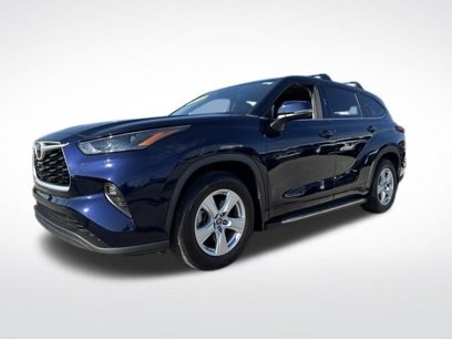 Used 2022 Toyota Highlander LE