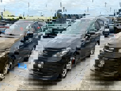 Used 2023 Chrysler Voyager LX