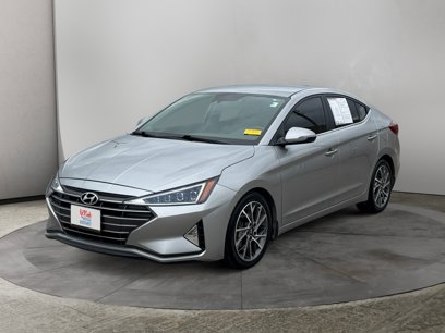 Used 2020 Hyundai Elantra Limited w/ Winter Weather Package