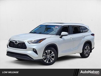 Used 2024 Toyota Highlander XLE